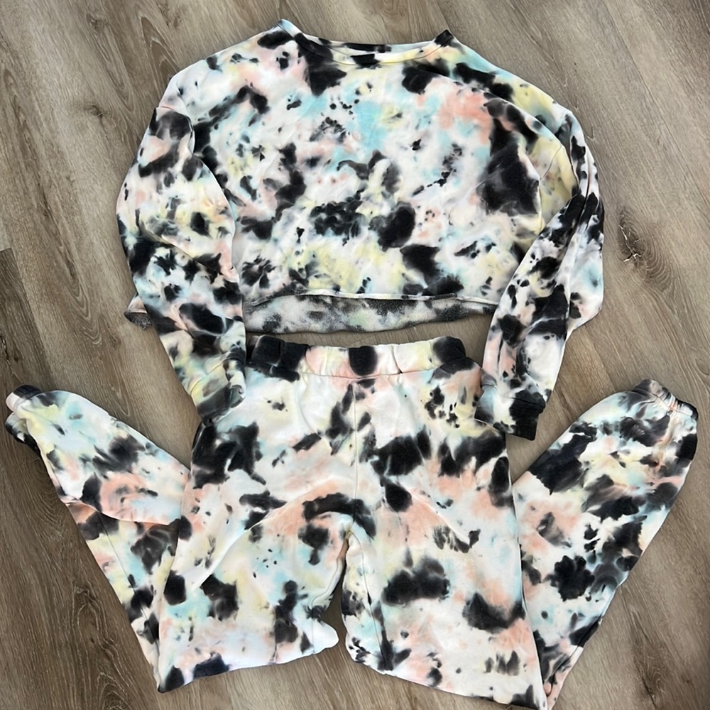 Colsie Multicolored Tie Dyed Sweat Set Sz L Top & Sz XS Bottoms